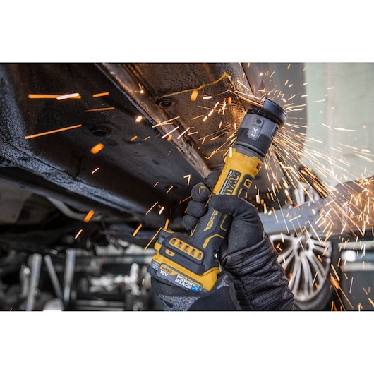18V XR Compact Εργαλείο Κοπής 76mm - Σετ με 2 x 3.5Ah