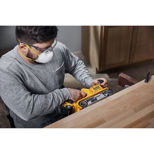 18V XR Brushless Belt Sander sanding furniture